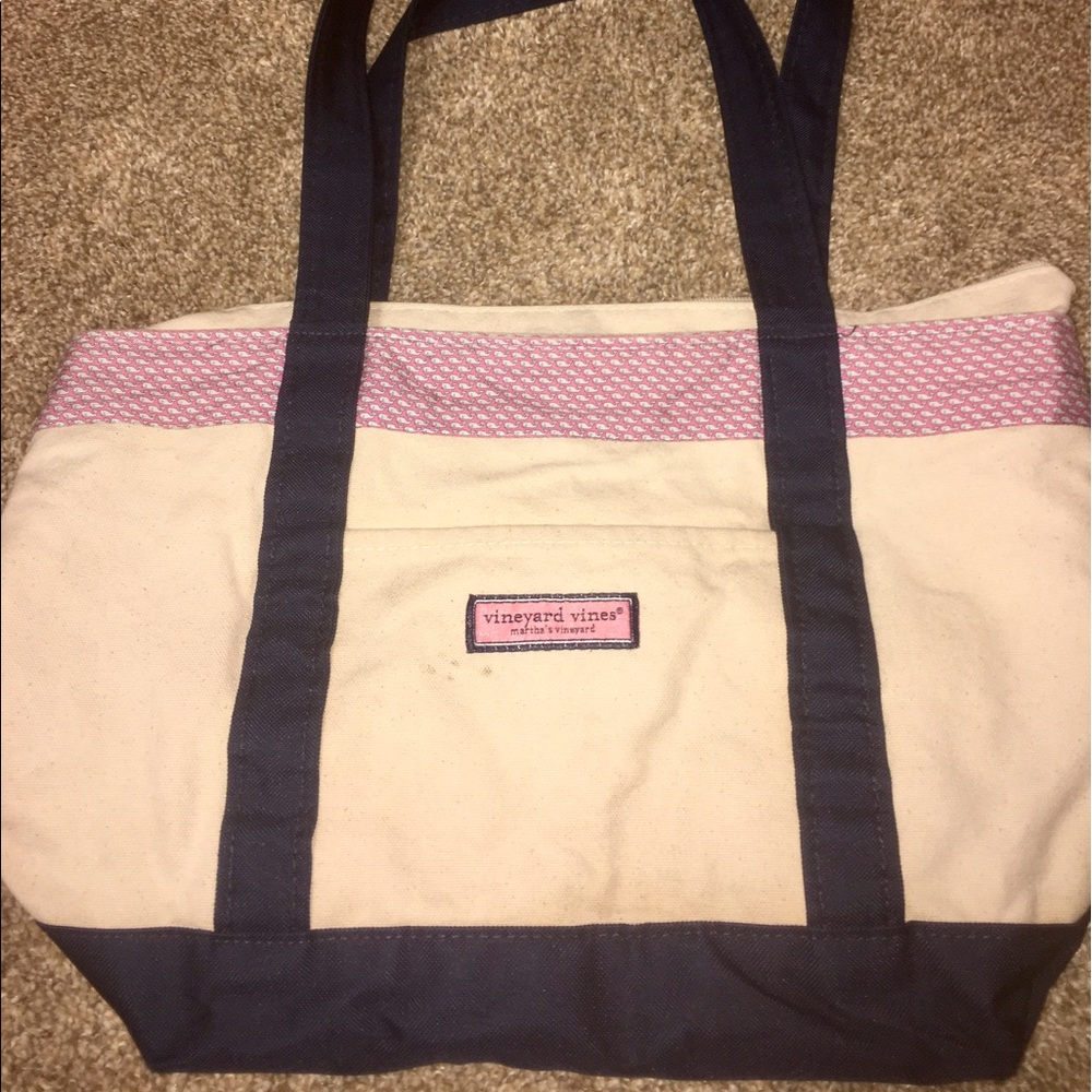 Vineyard Vines tote bag!